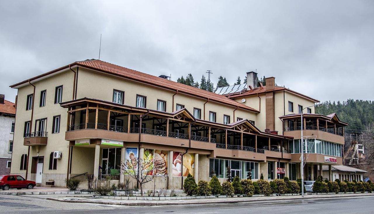 Rubis Hotel Rudozem Exterior photo